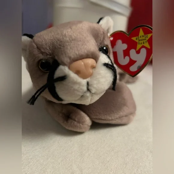 Canyon is one of the cutest kitty versions of the beanie baby series. - Picture 11 of 13